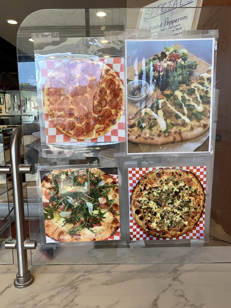 Sophie's Gourmet Hawaiian Pizzeria